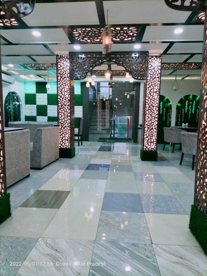 Oyo Mosaic Hotel And Restaurant Gonda Buitenkant foto