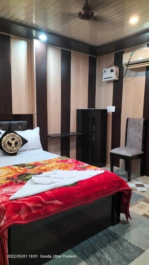 Oyo Mosaic Hotel And Restaurant Gonda Buitenkant foto